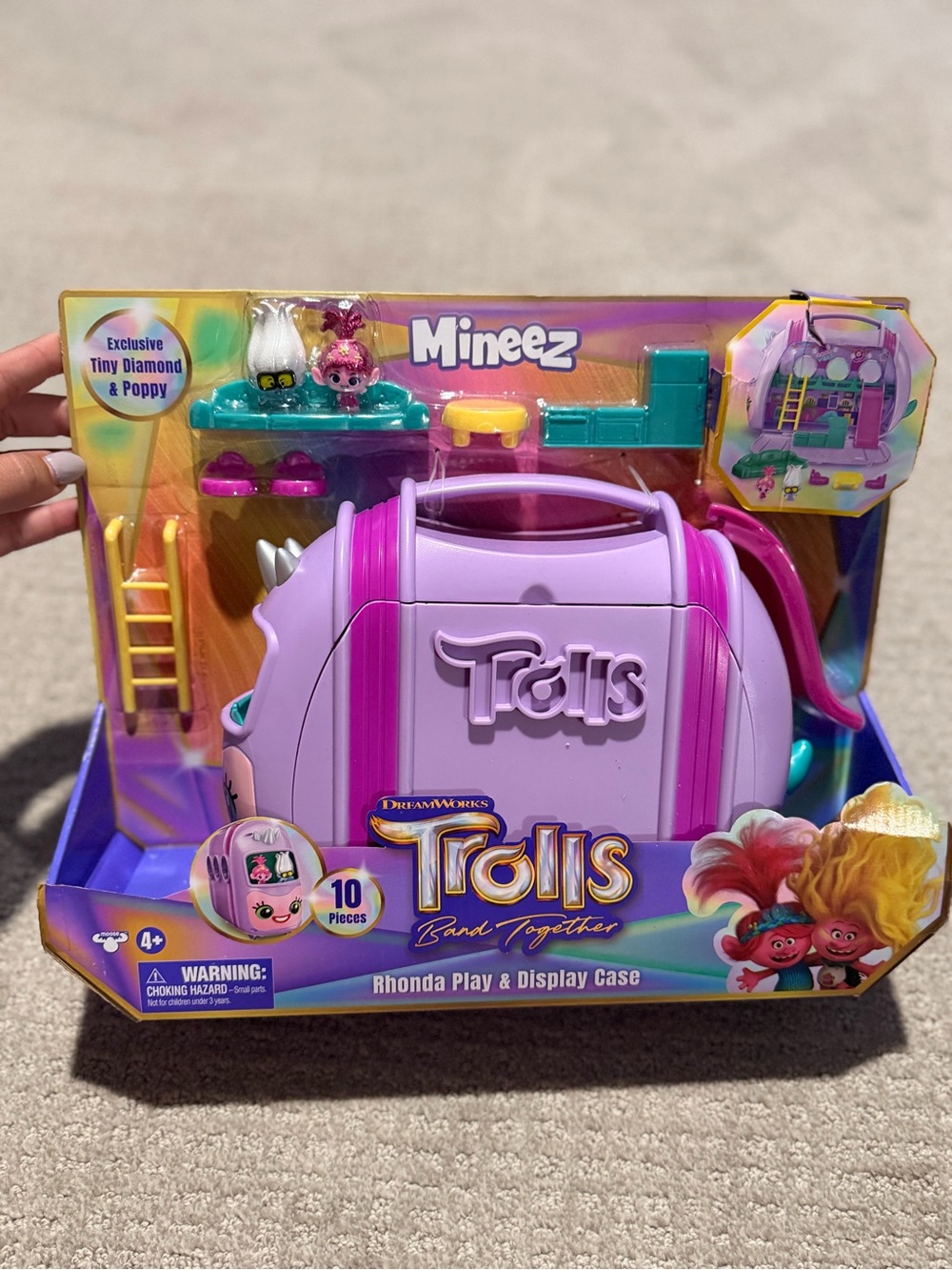 Trolls Band Together Toy Playset And Carrying Case